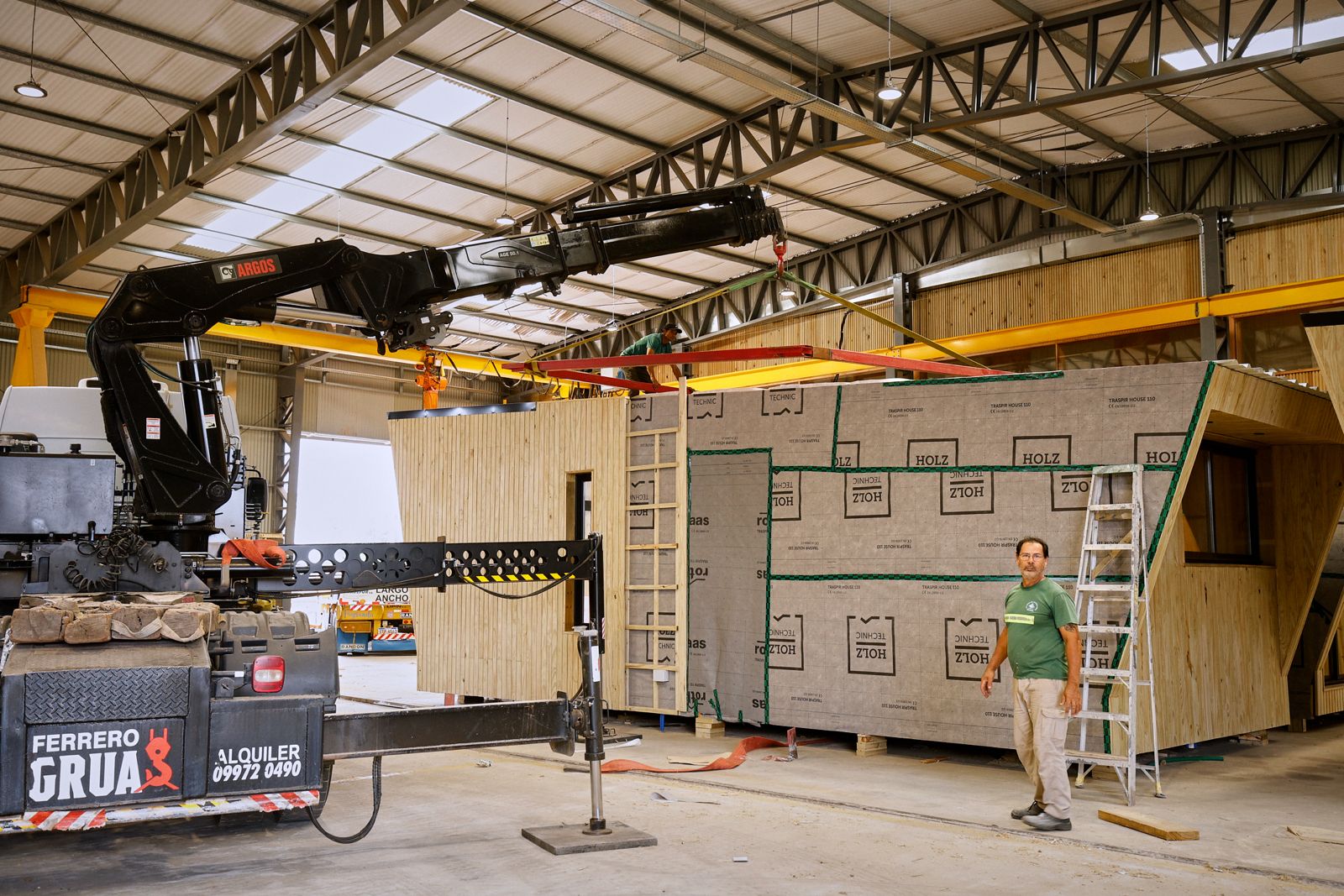 Fabricación de módulo en planta industrial